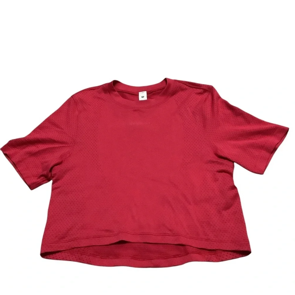 lululemon athletica Red Short Sleeve Tee